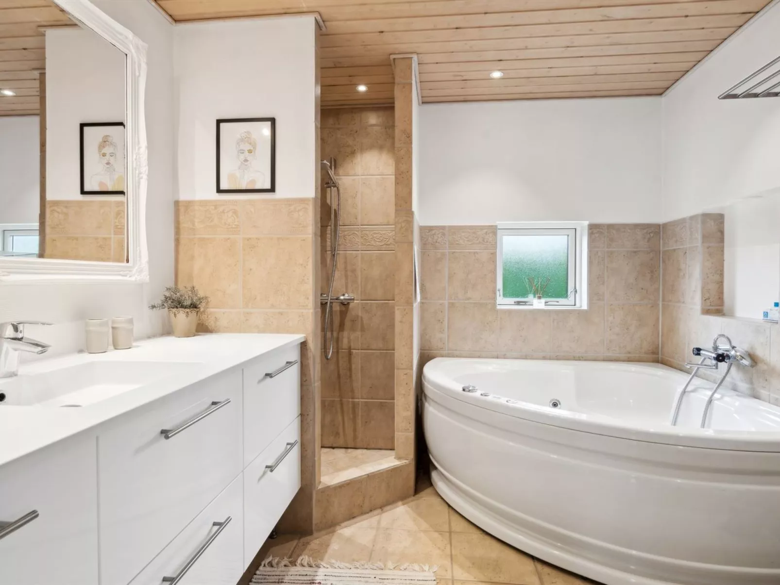 "Andon" - 320m from the sea-Inside