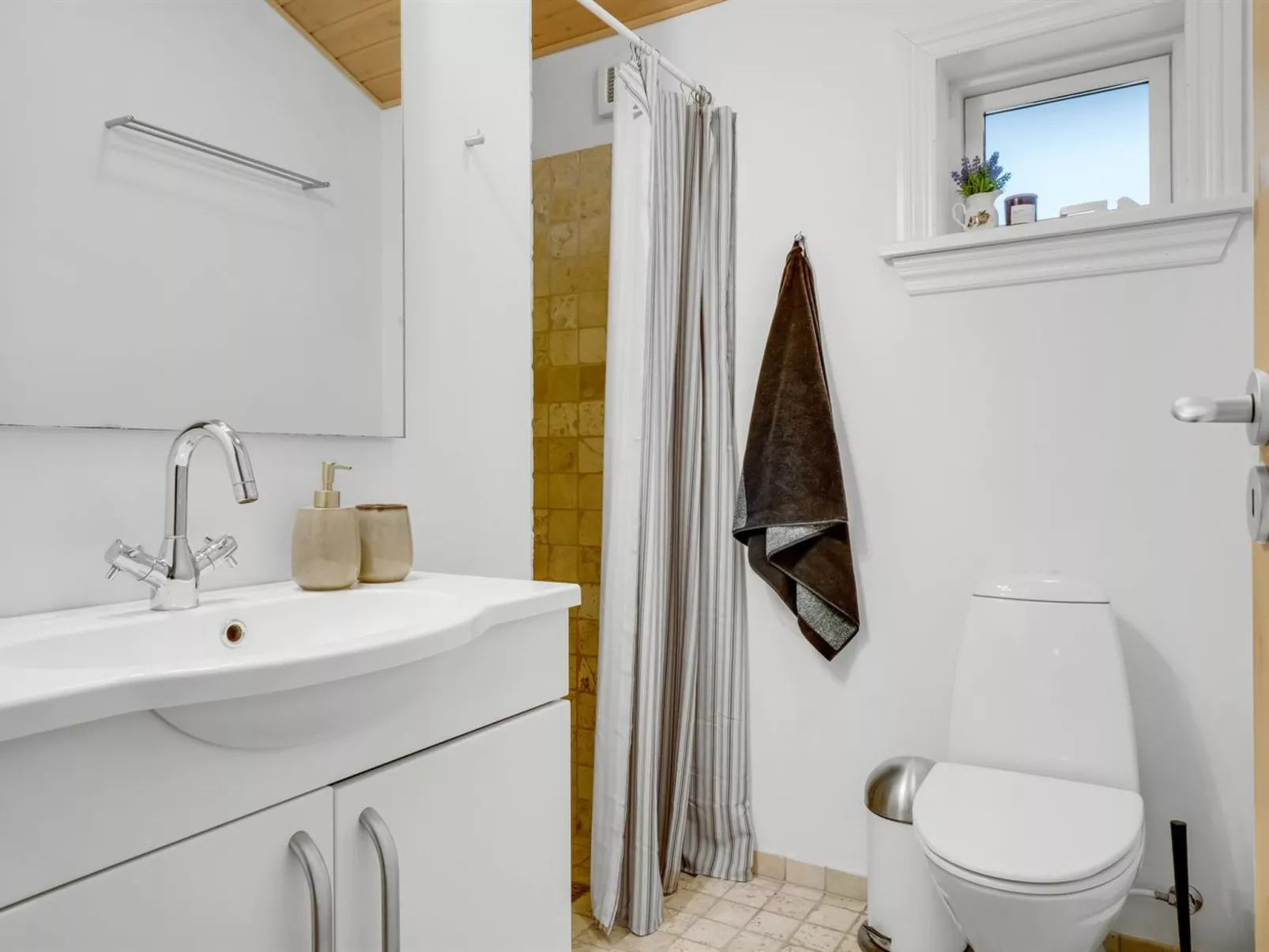 "Eikka" - 1km from the sea-Inside