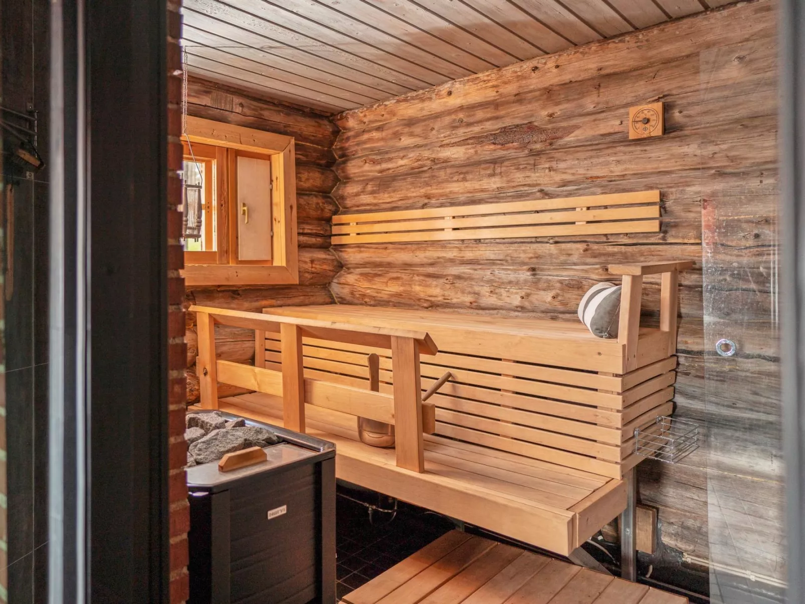 Urpola riviera-Inside