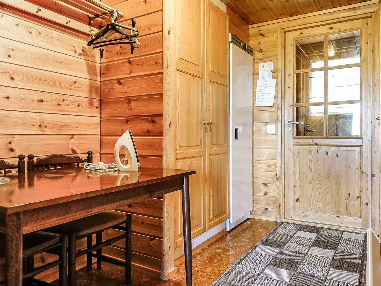 Lupposyöte b1-Inside