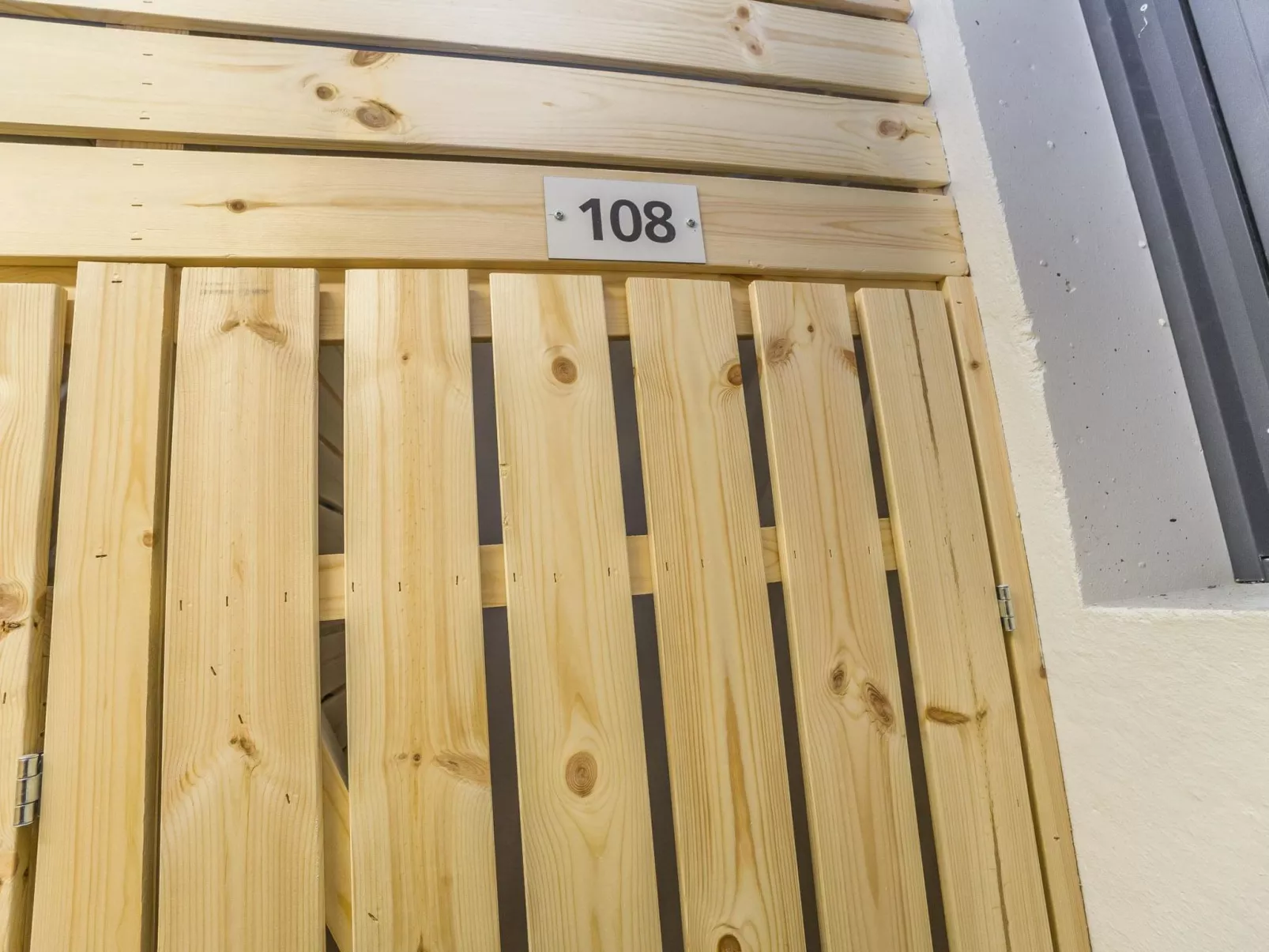 Levistar vi as. 6108-Dedans