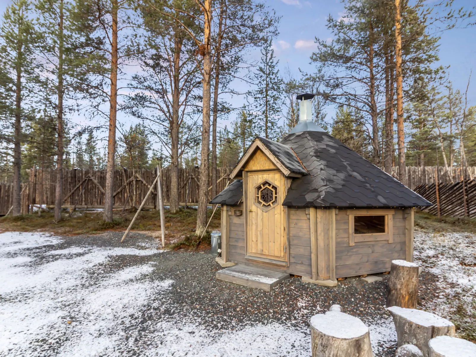 Kuukkelitupa-Drinnen