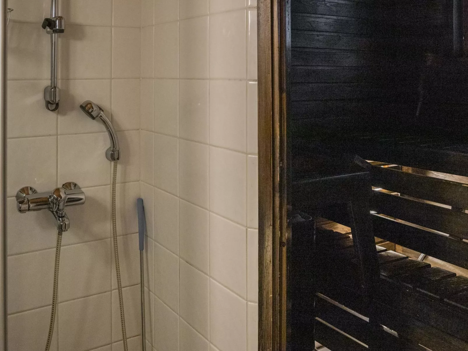 Äkäsakka b4-Dedans