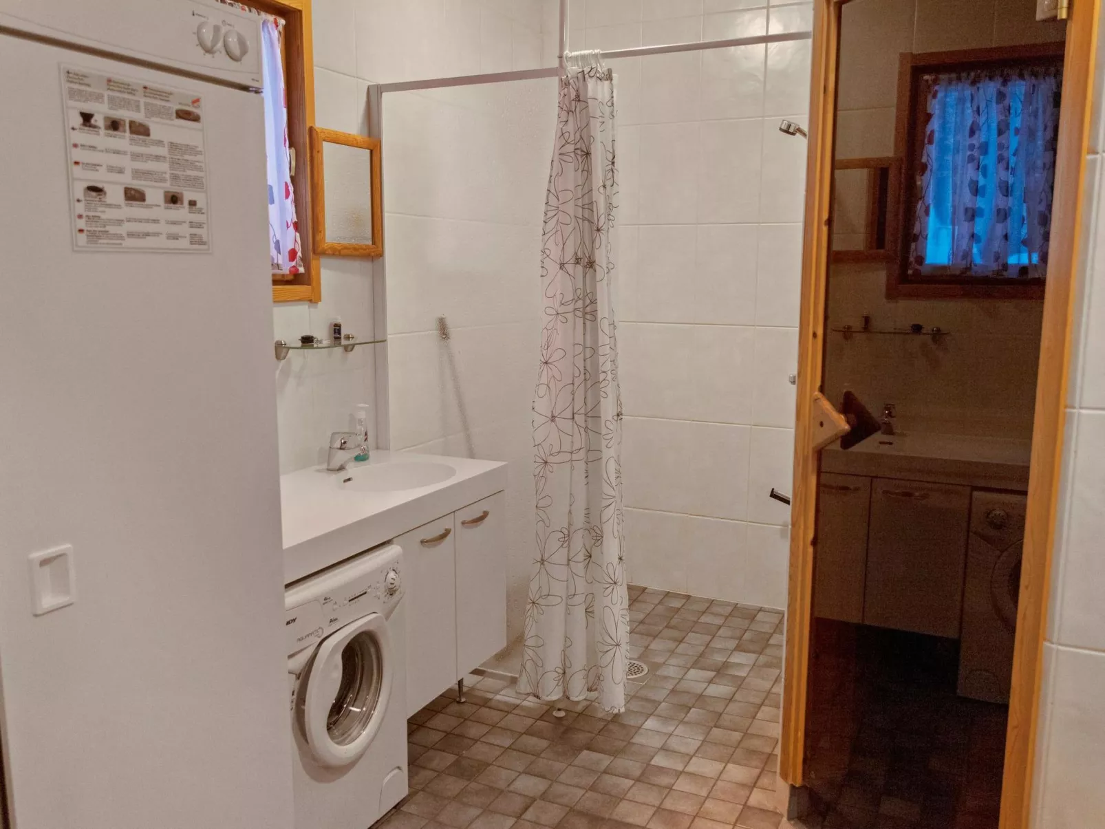 Tunturitähti-Drinnen