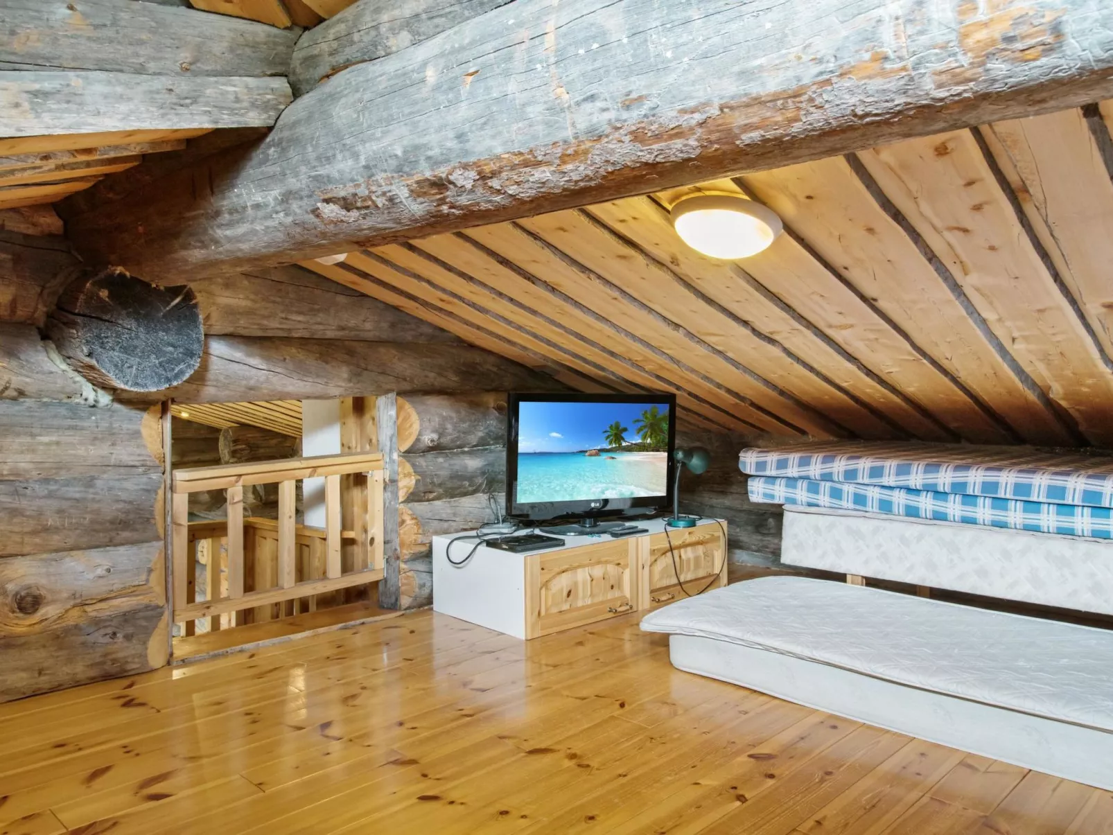 Klasun maja a-Drinnen