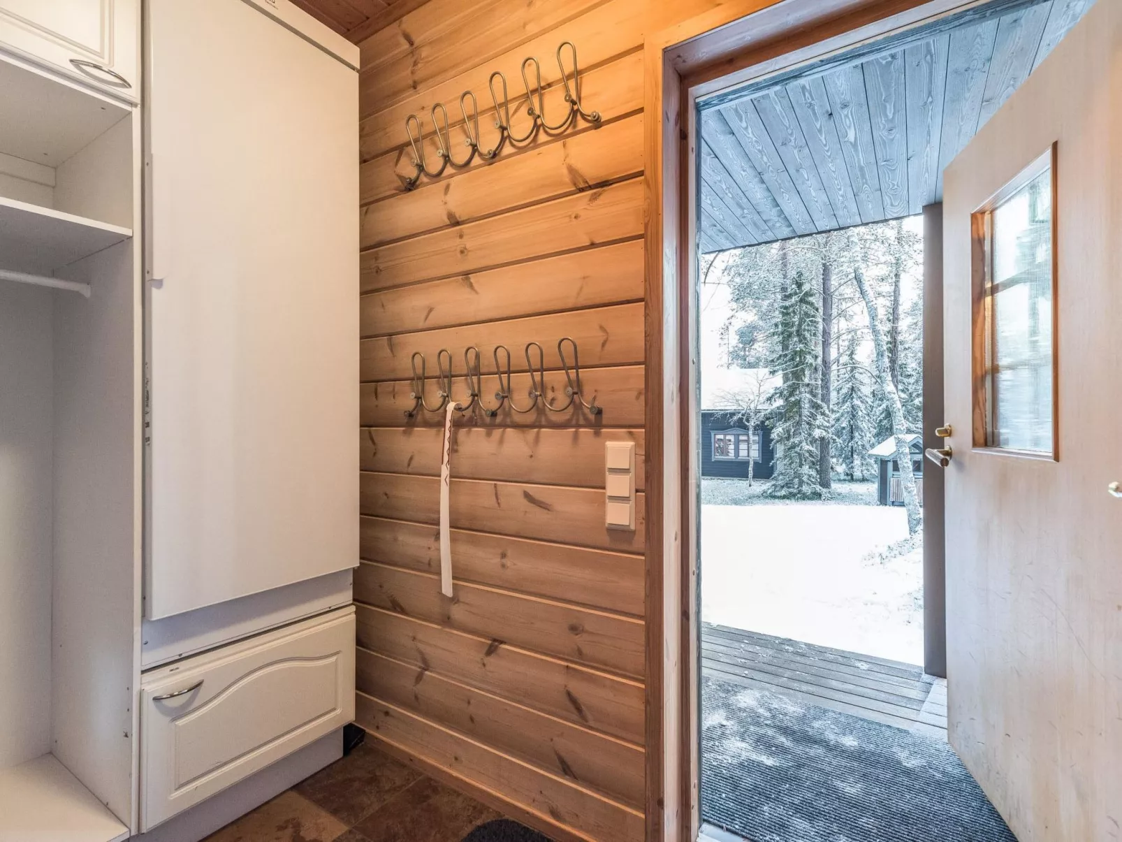 Ylläs outa 1-Dedans