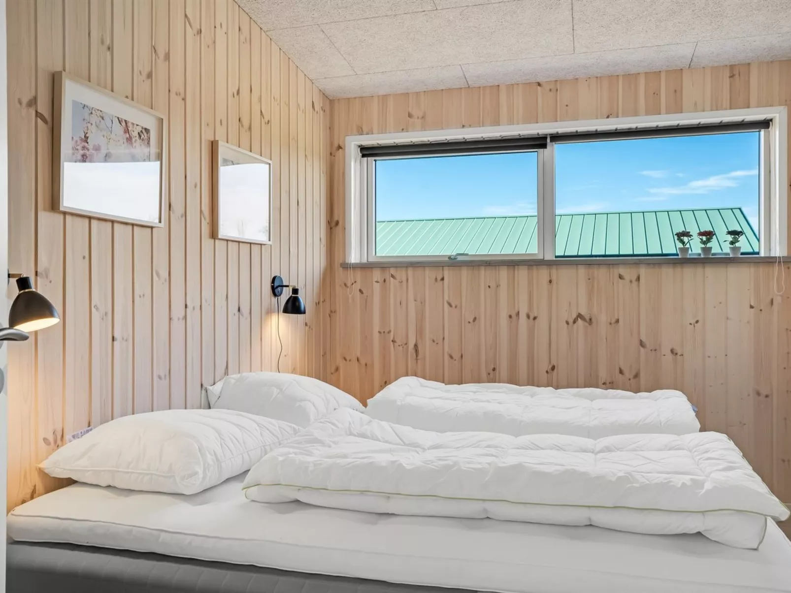 "Ilze" -  from the sea-Drinnen