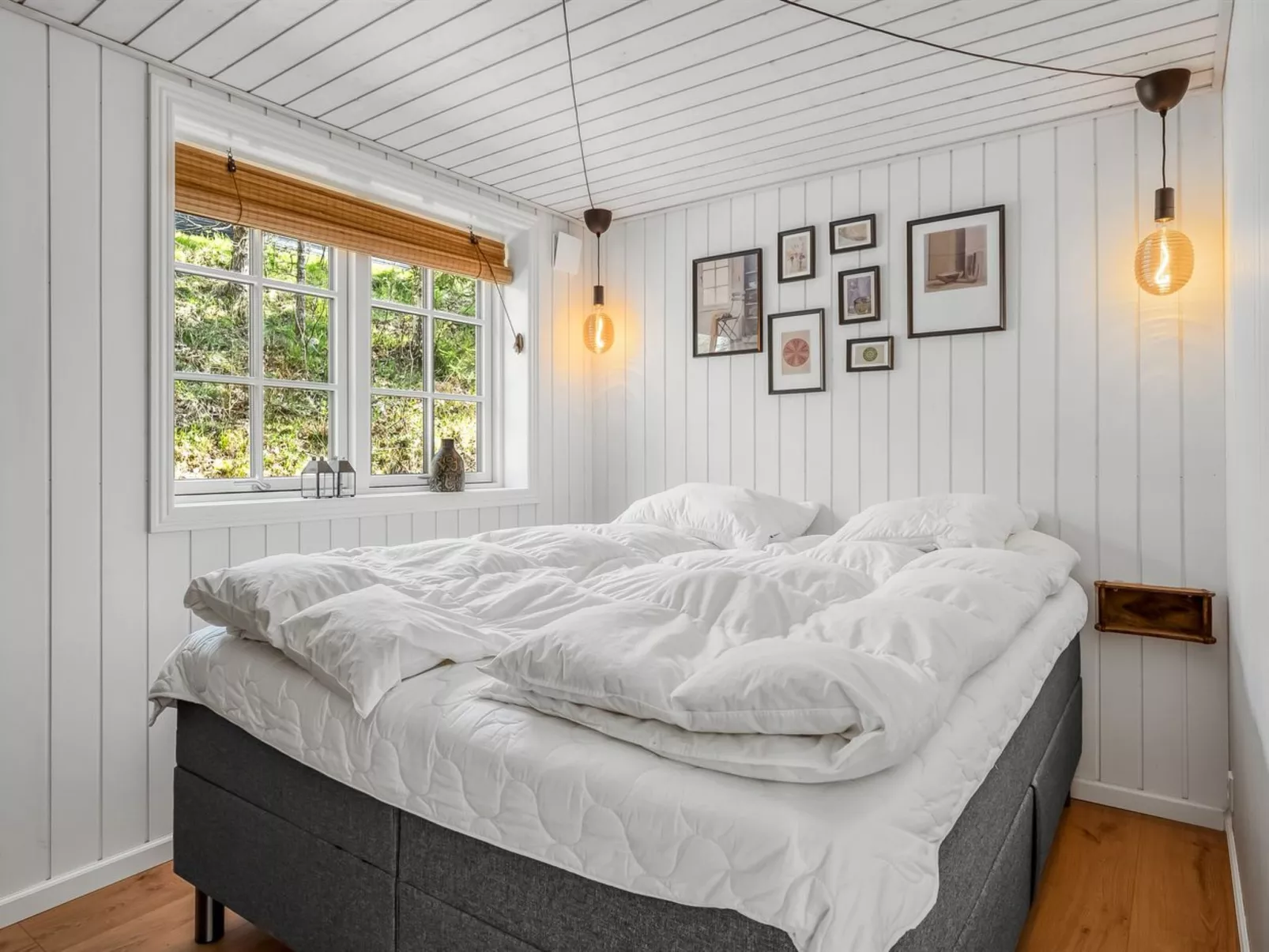 "Blek" - 2.8km from the sea-Inside