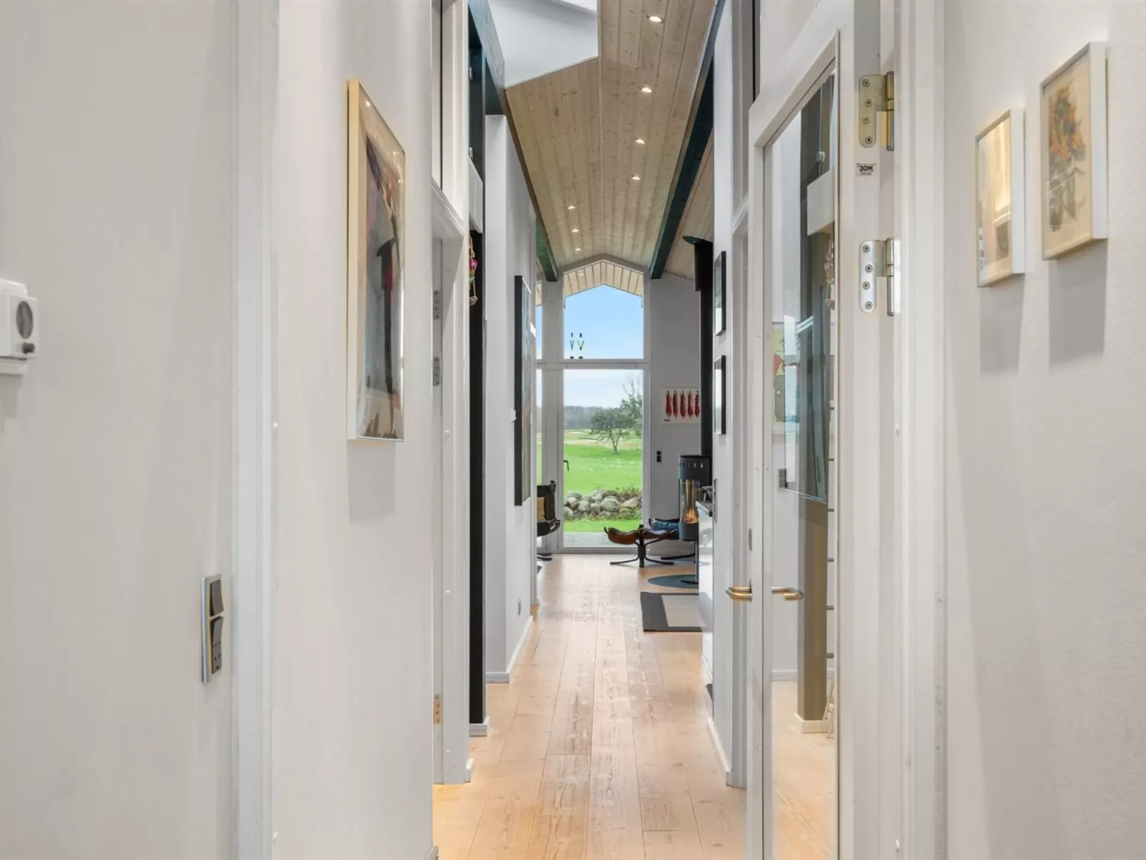 "Erlinda" - 600m from the sea-Inside