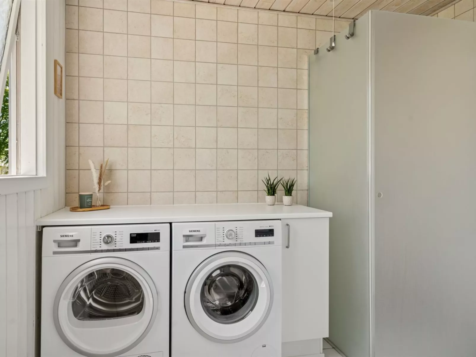 "Conradine" - 600m from the sea-Inside