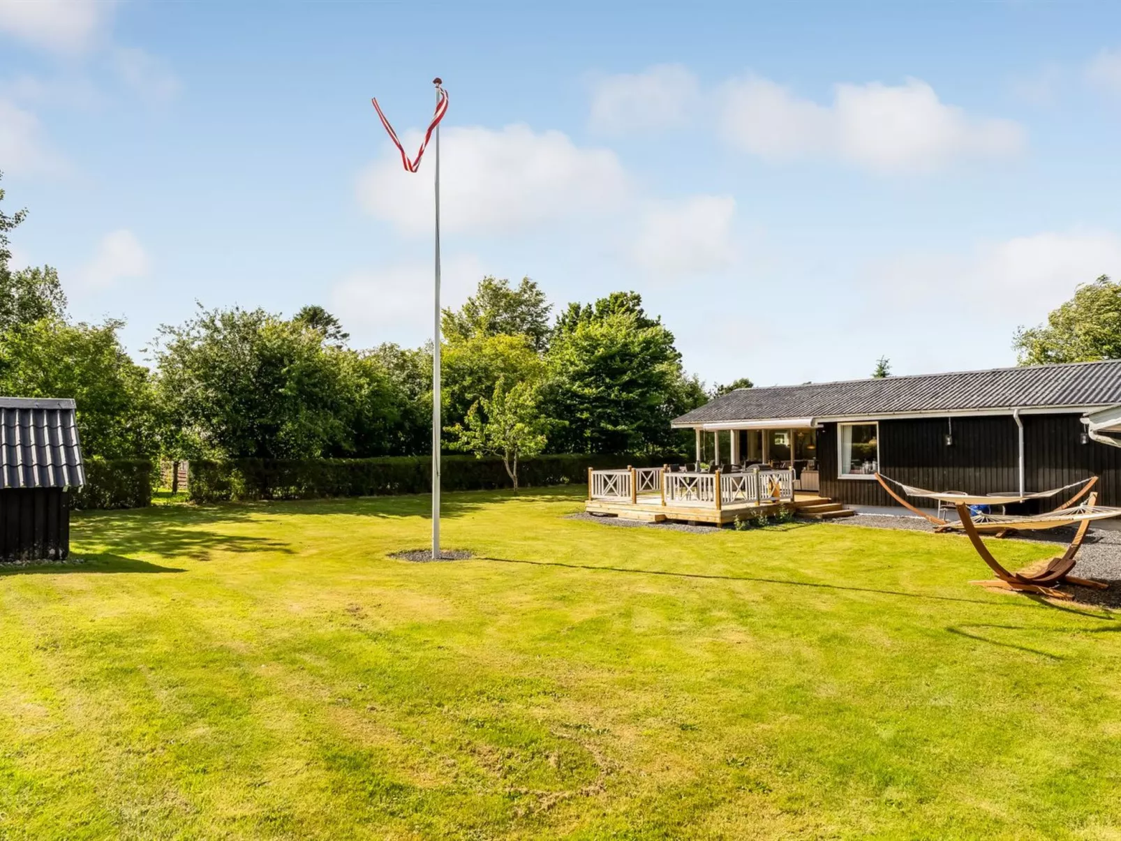 "Helma" - 500m to the fjord-Outside