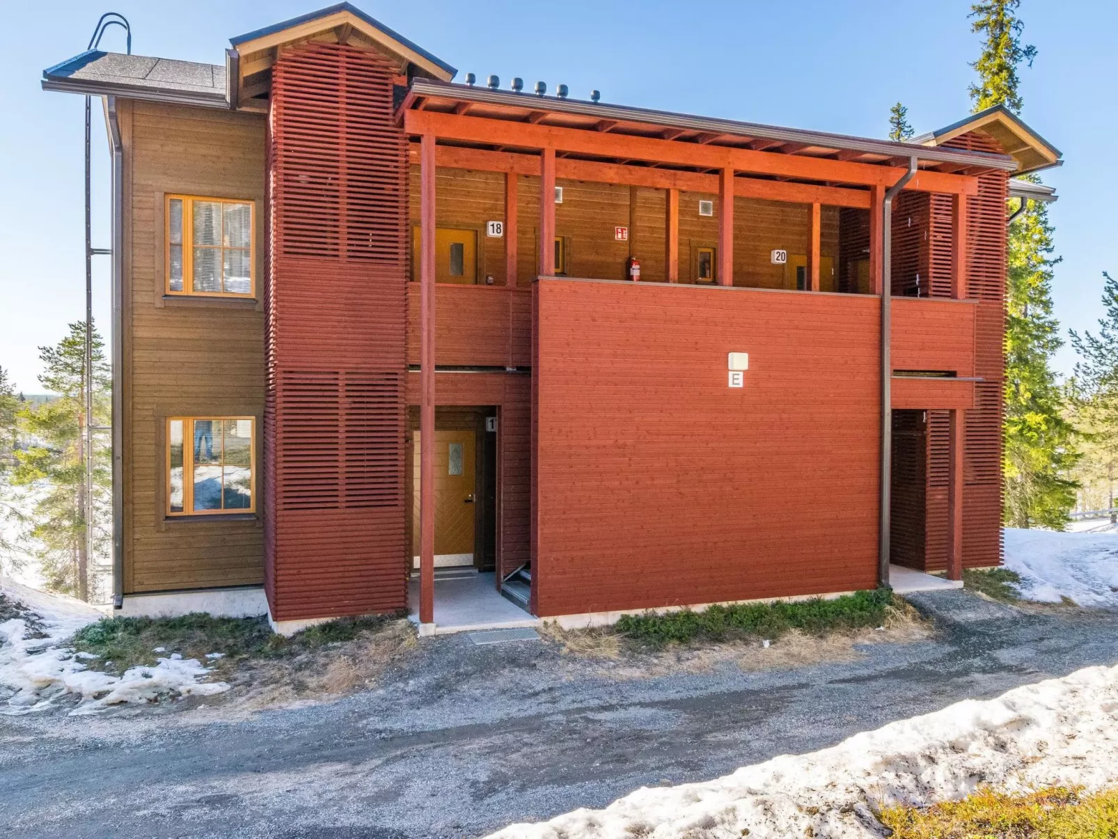 Länsirinne e 20-Drinnen