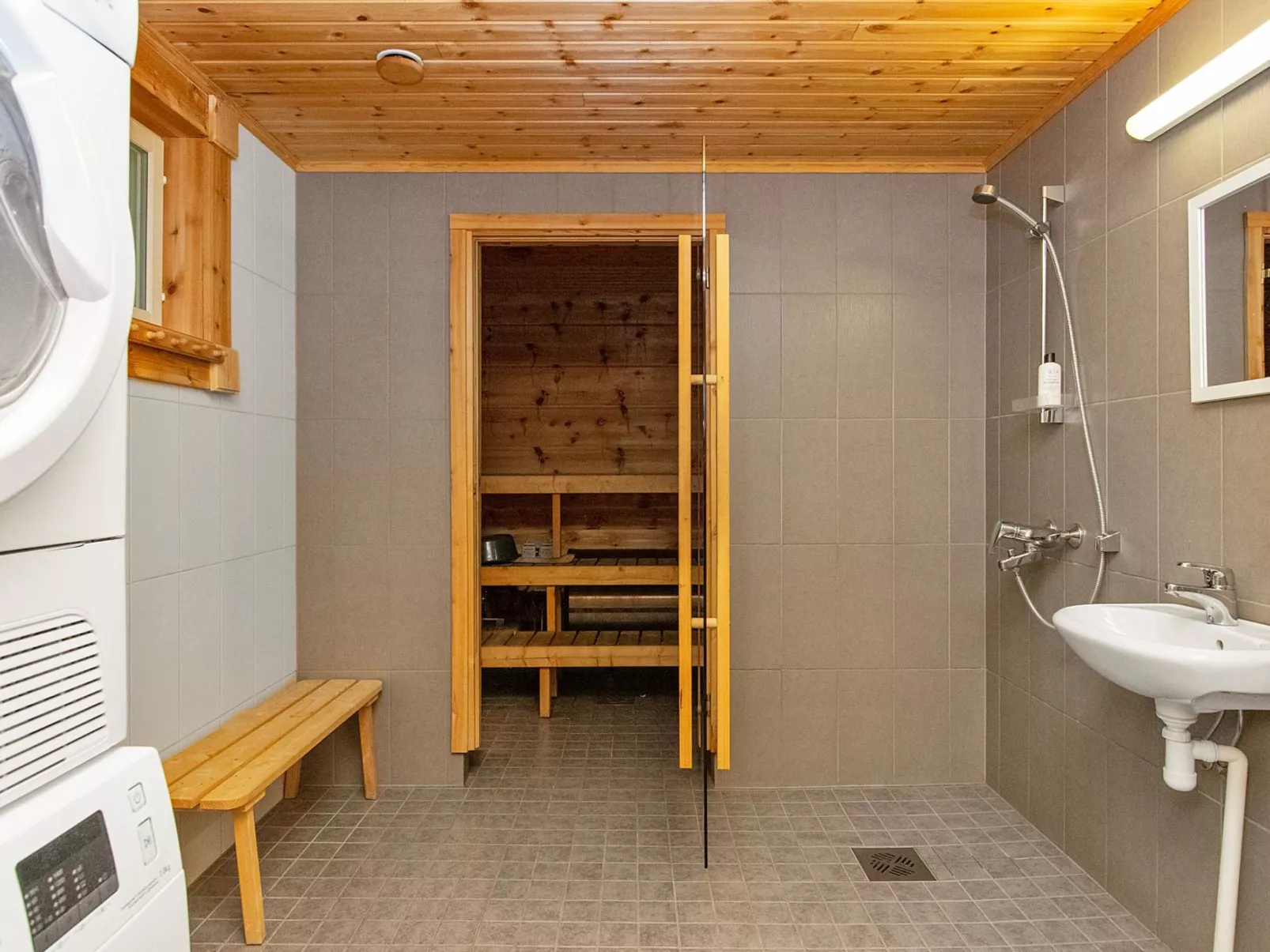 Mökki mikkola-Dedans