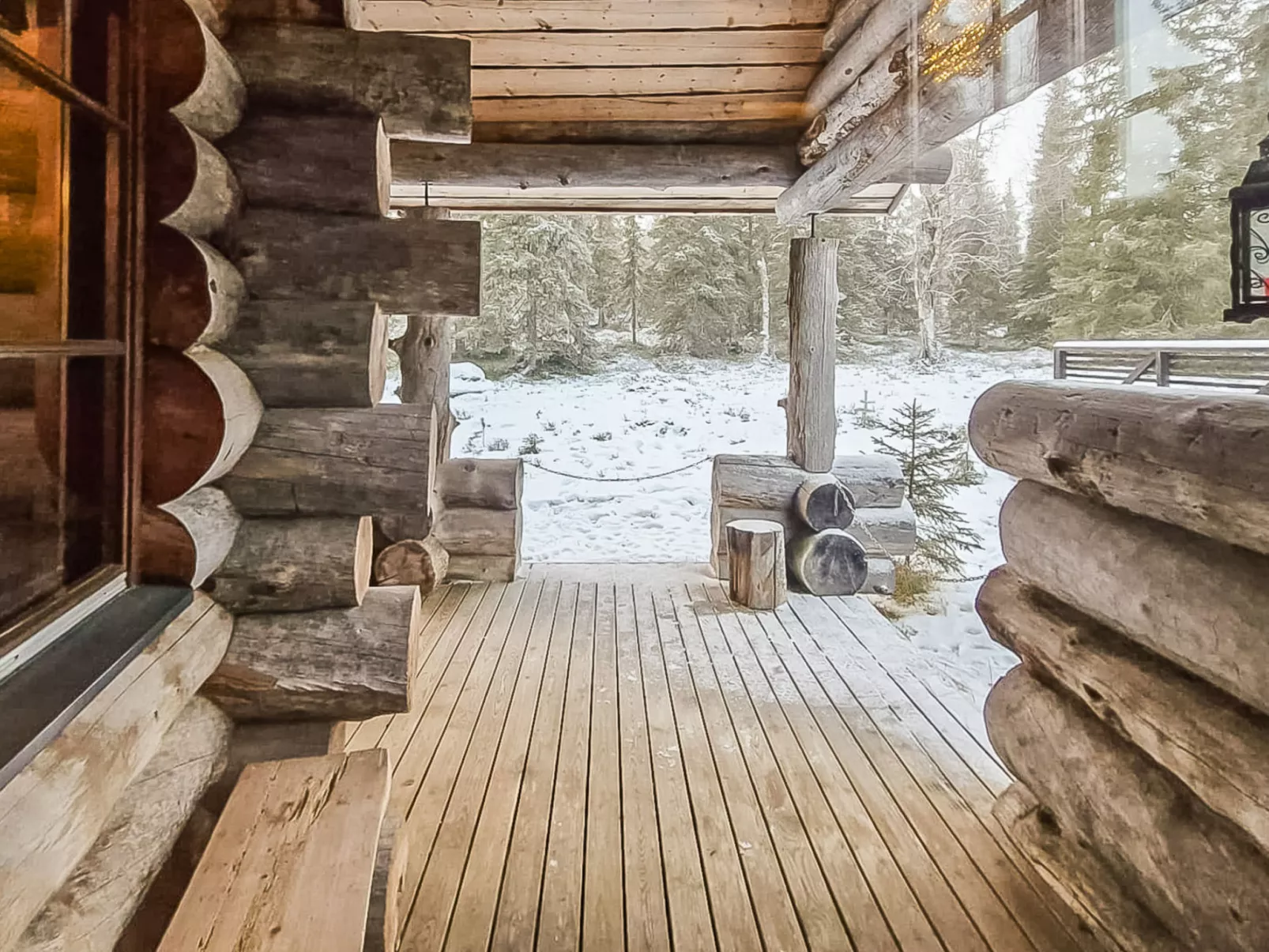 Kulta-vuosseli a-Drinnen