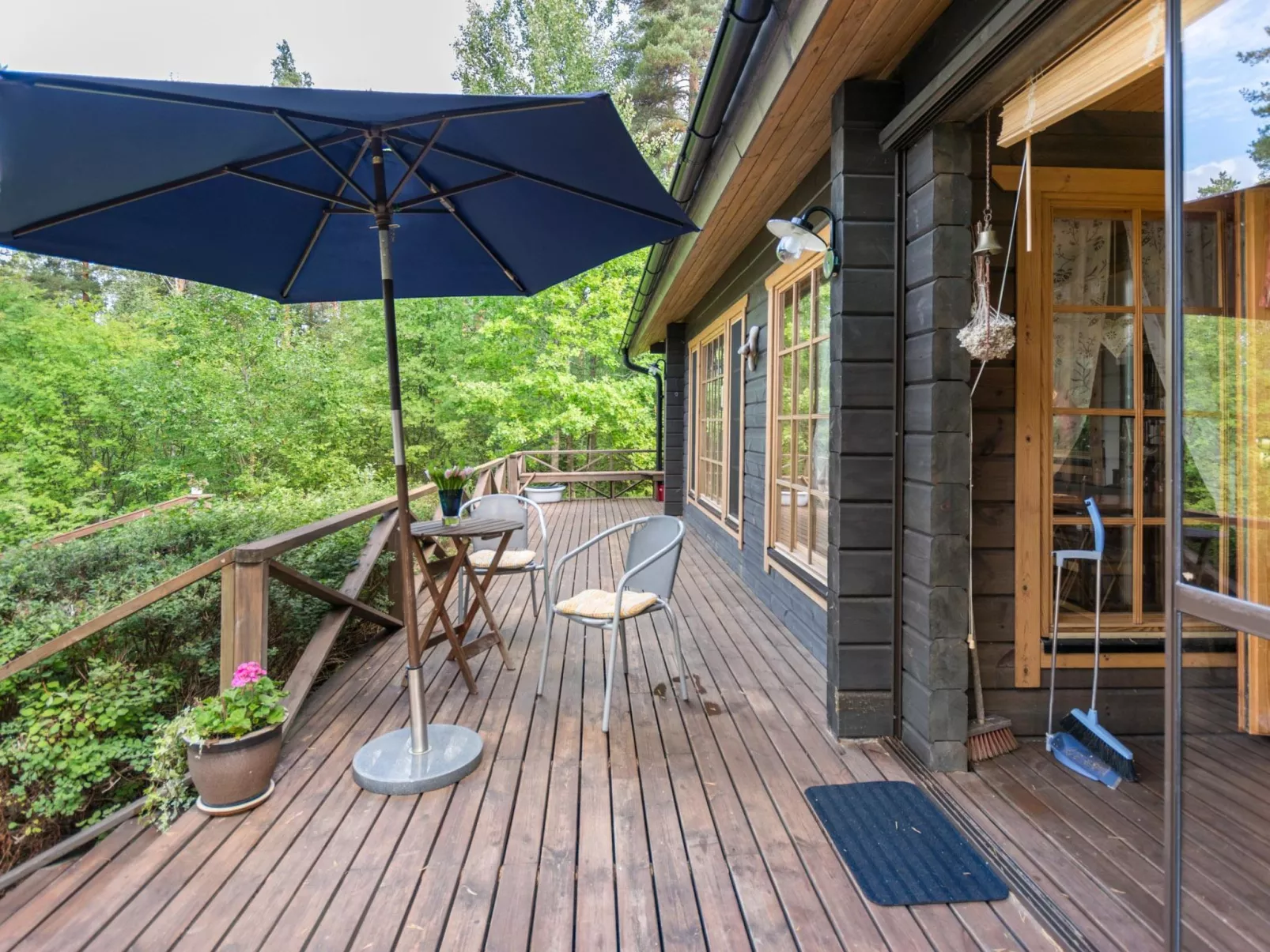 Metsä-iivari-Dedans