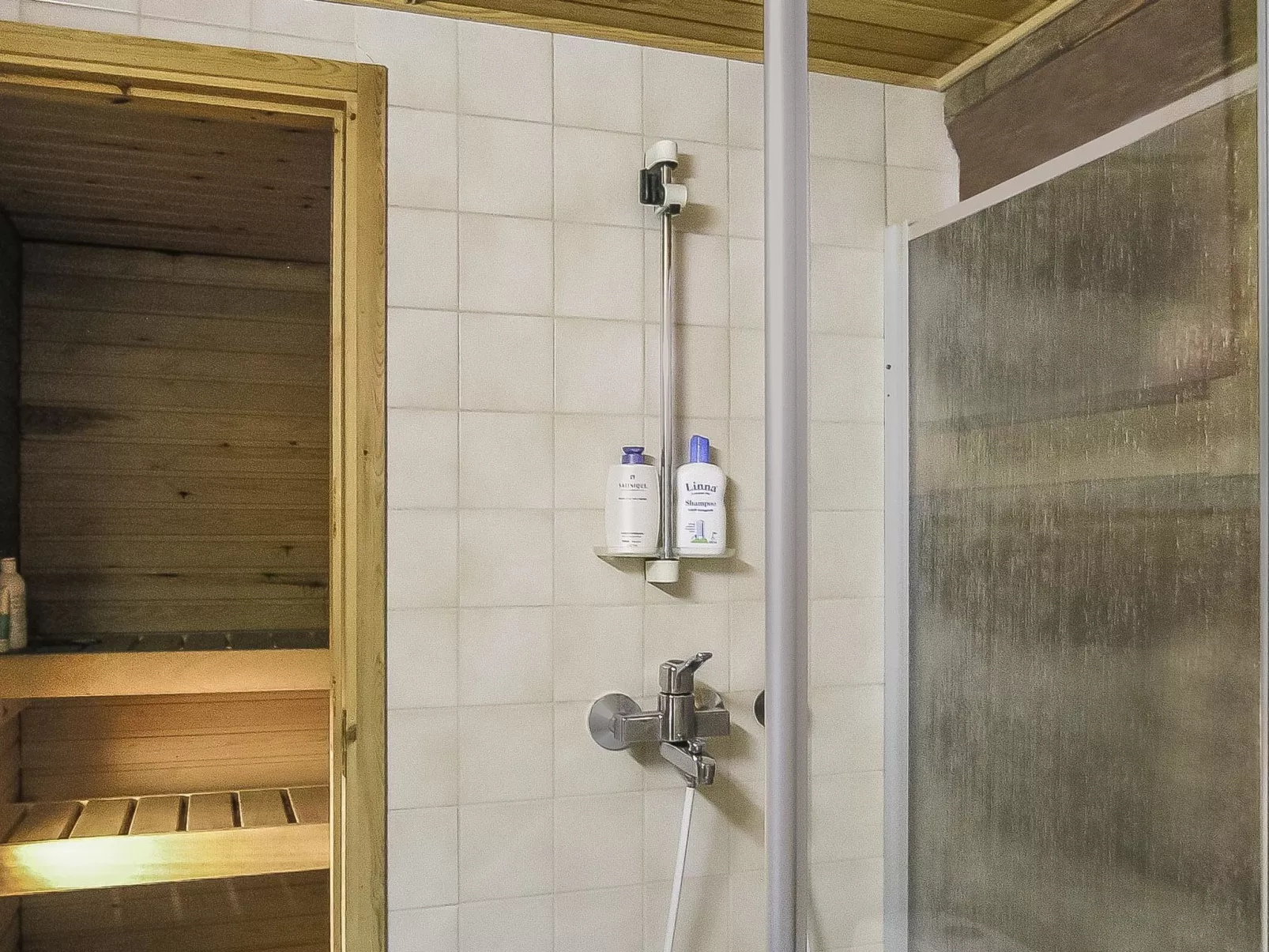 Vuokatinportti b 9-Dedans