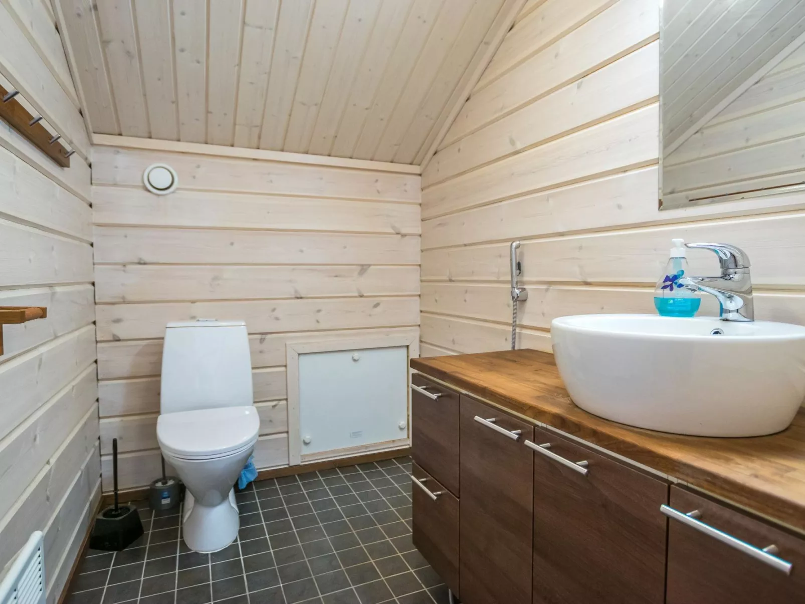 Aurinko-saaga 4 paritalo-Dedans