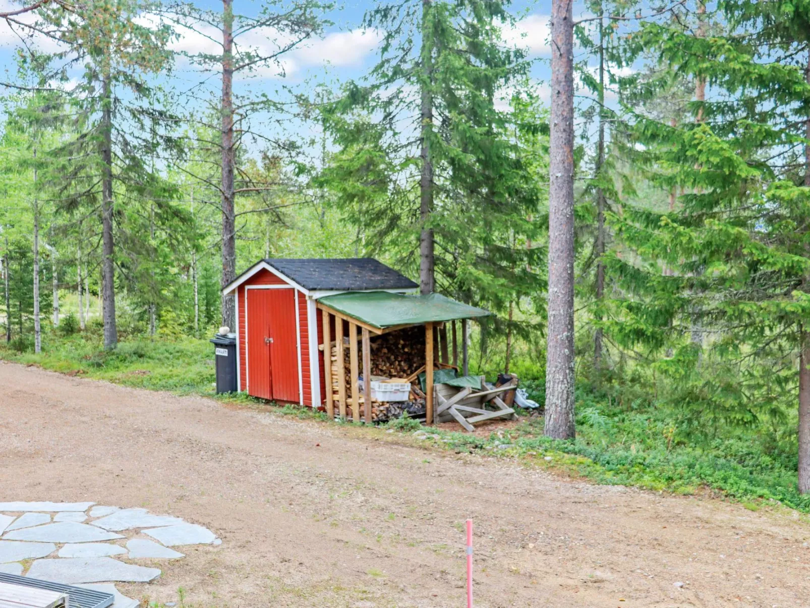 Hyryn herra mökki-Dedans