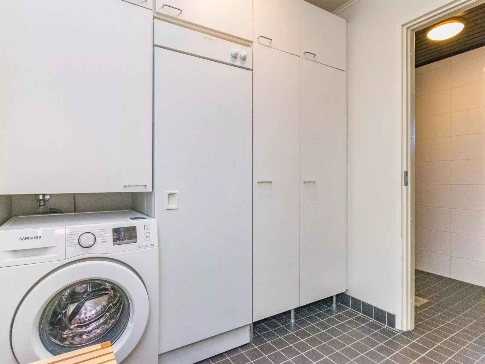 Skivillas 78 ukkohalla (1)-Dedans