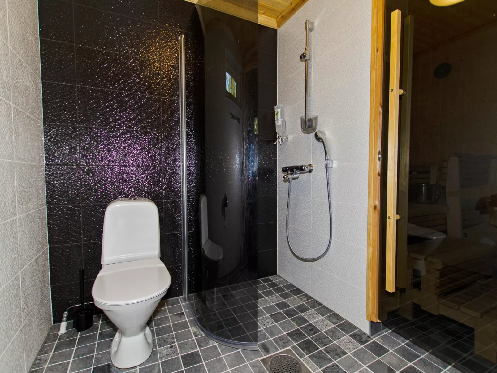 Villa eläntätila-Dedans