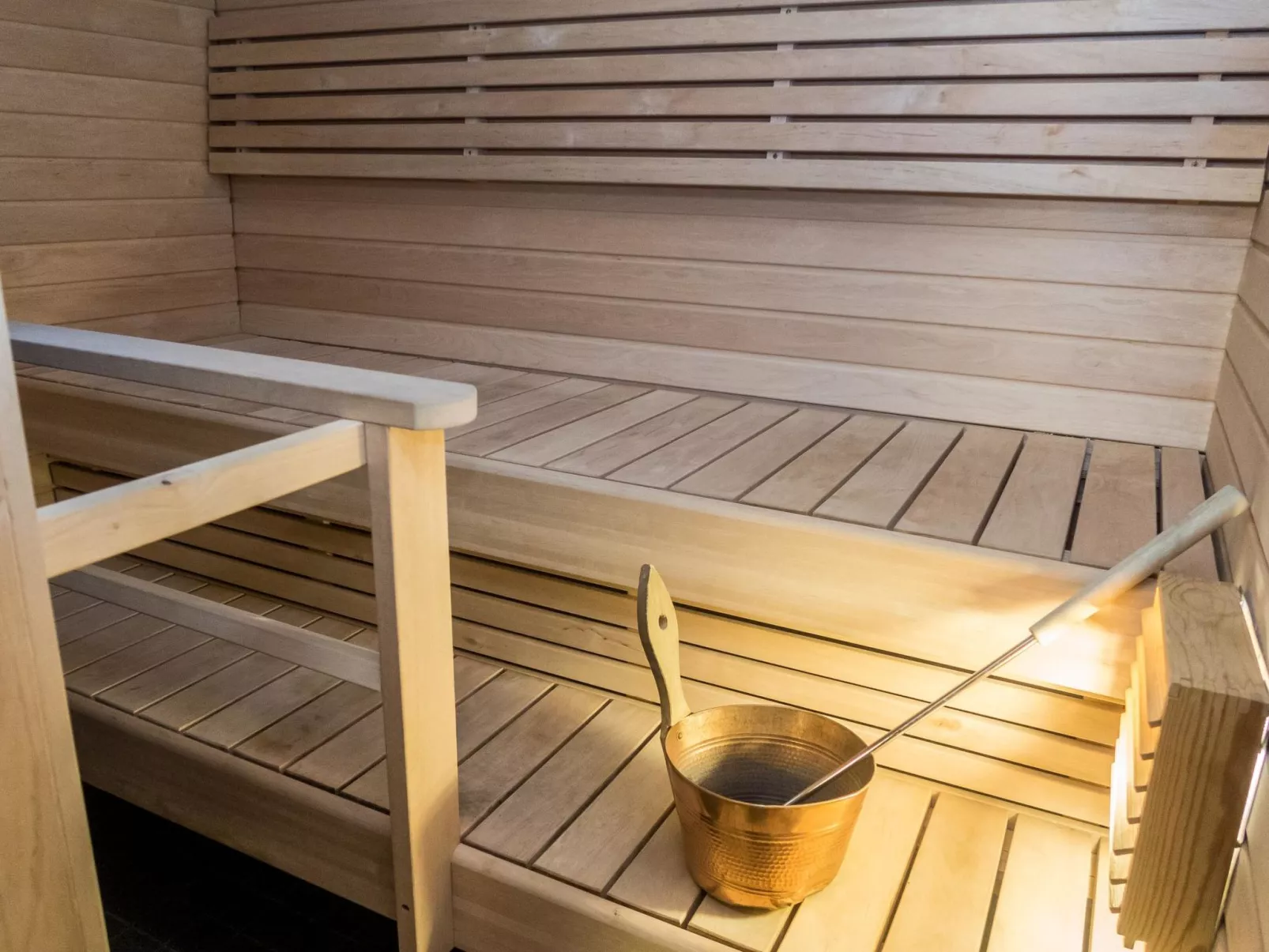 Rukanpesä 2a-Drinnen