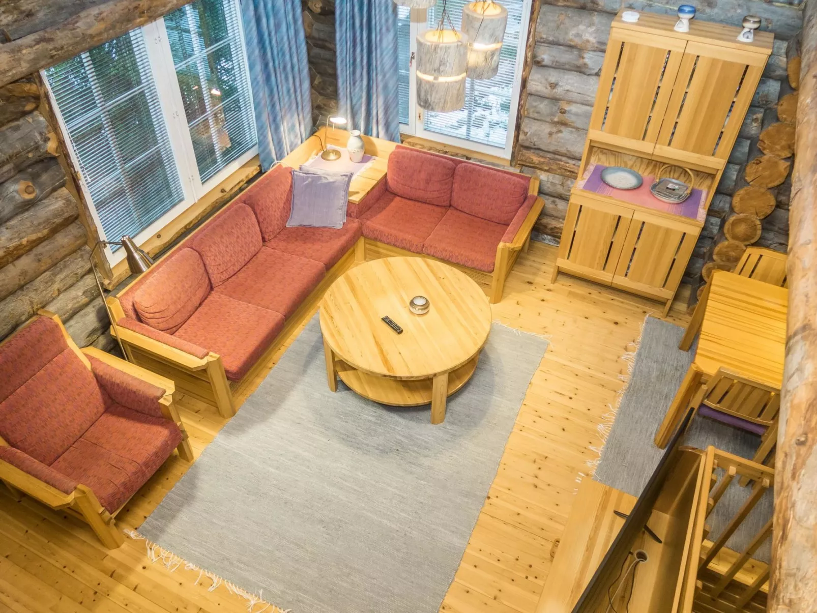 Rukanpesä 2b-Dedans