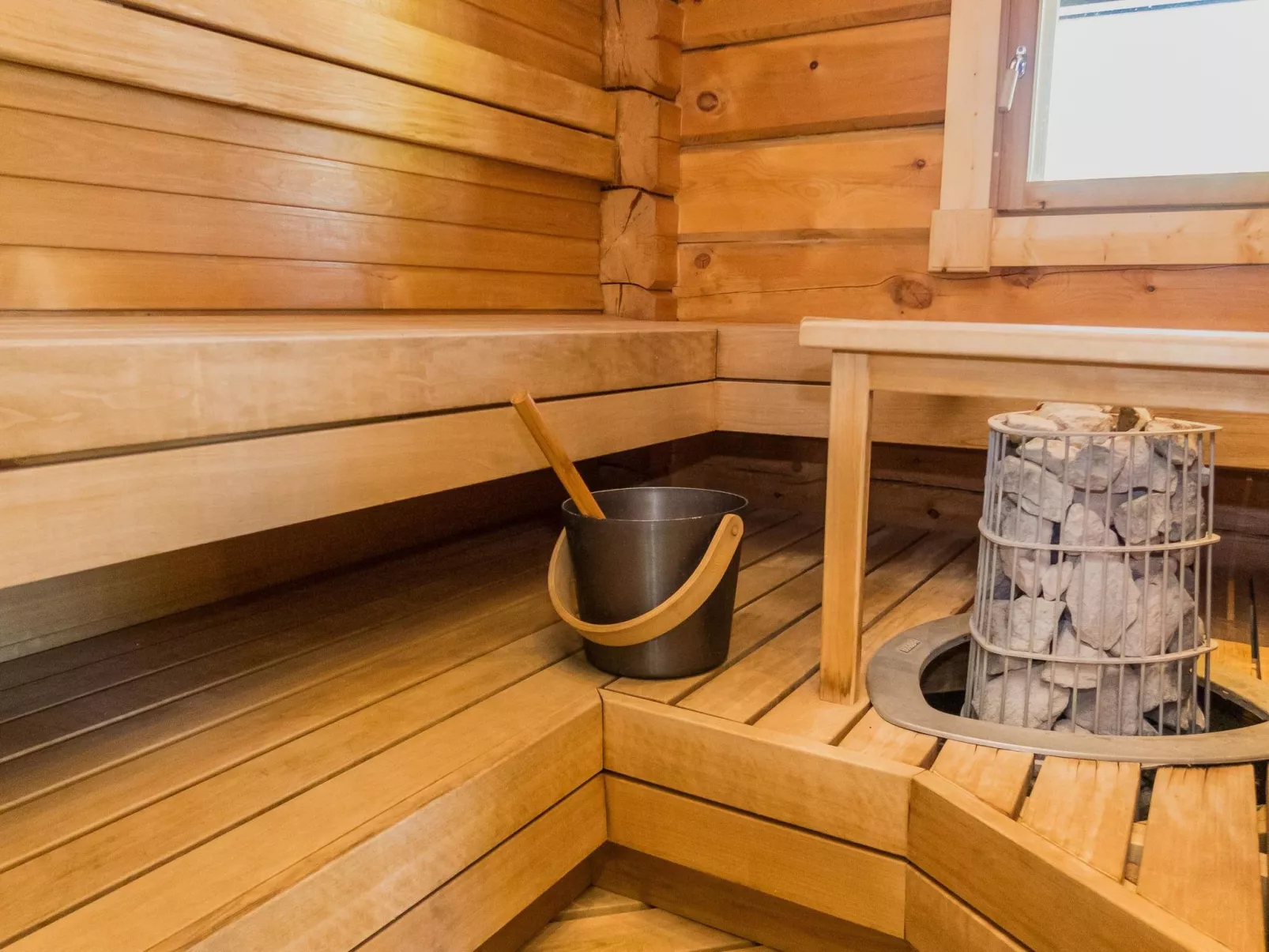 Kiehtäjän kuohu-Drinnen