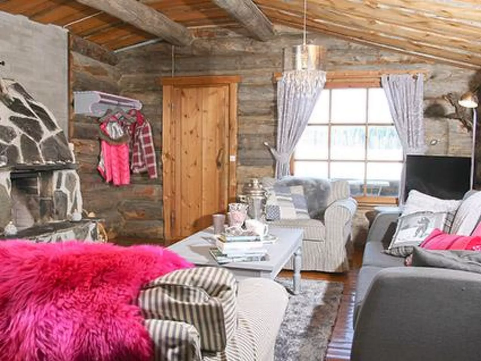 Kopinkallio 2-Dedans