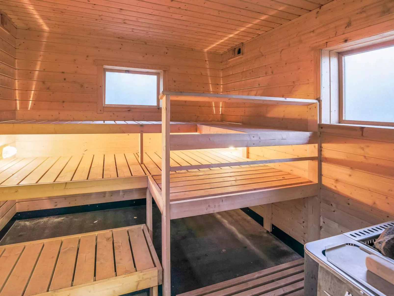 Vekurinveranta-Inside