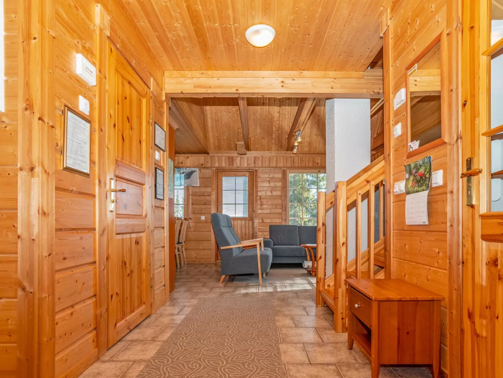 Kinostupa 1a (2)-Inside