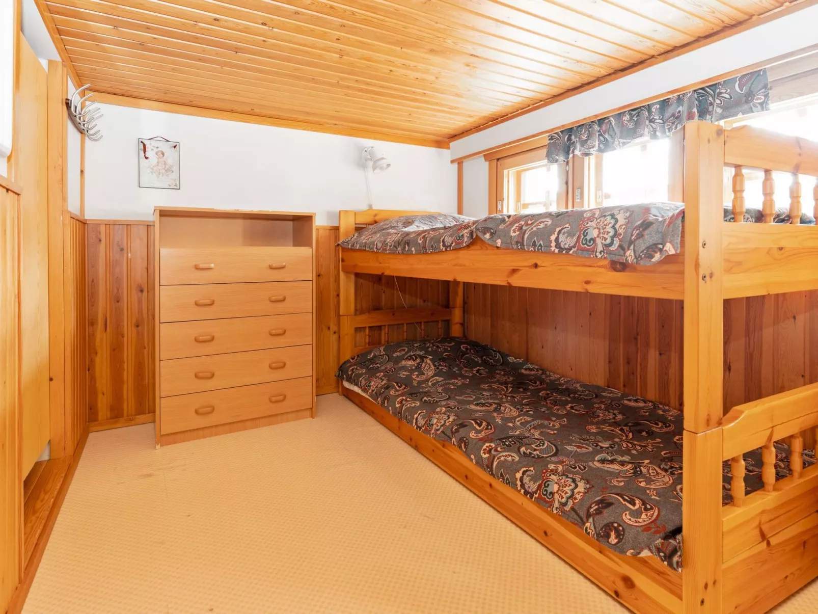 Lomakivakka b6-Dedans