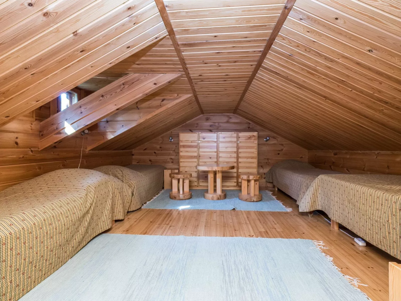 Uolevintie 39a-Dedans