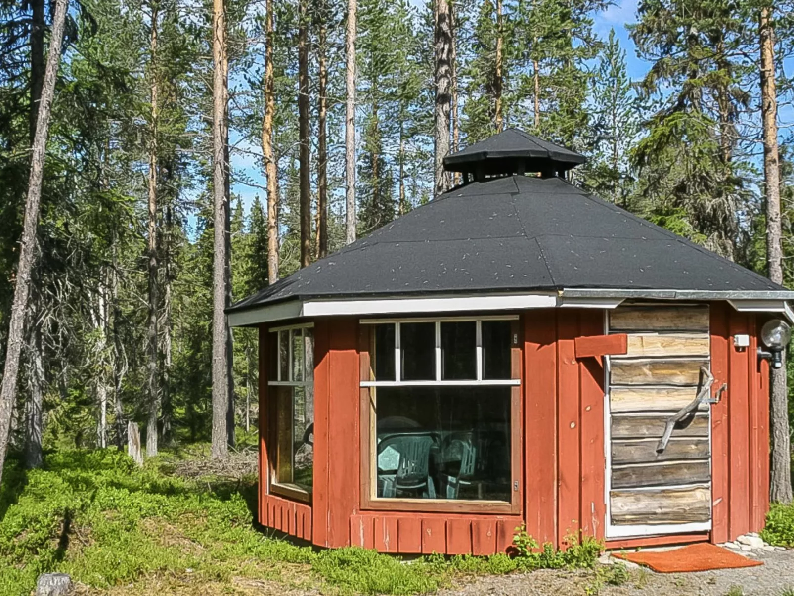 Pajalan piilopirtti-Dedans