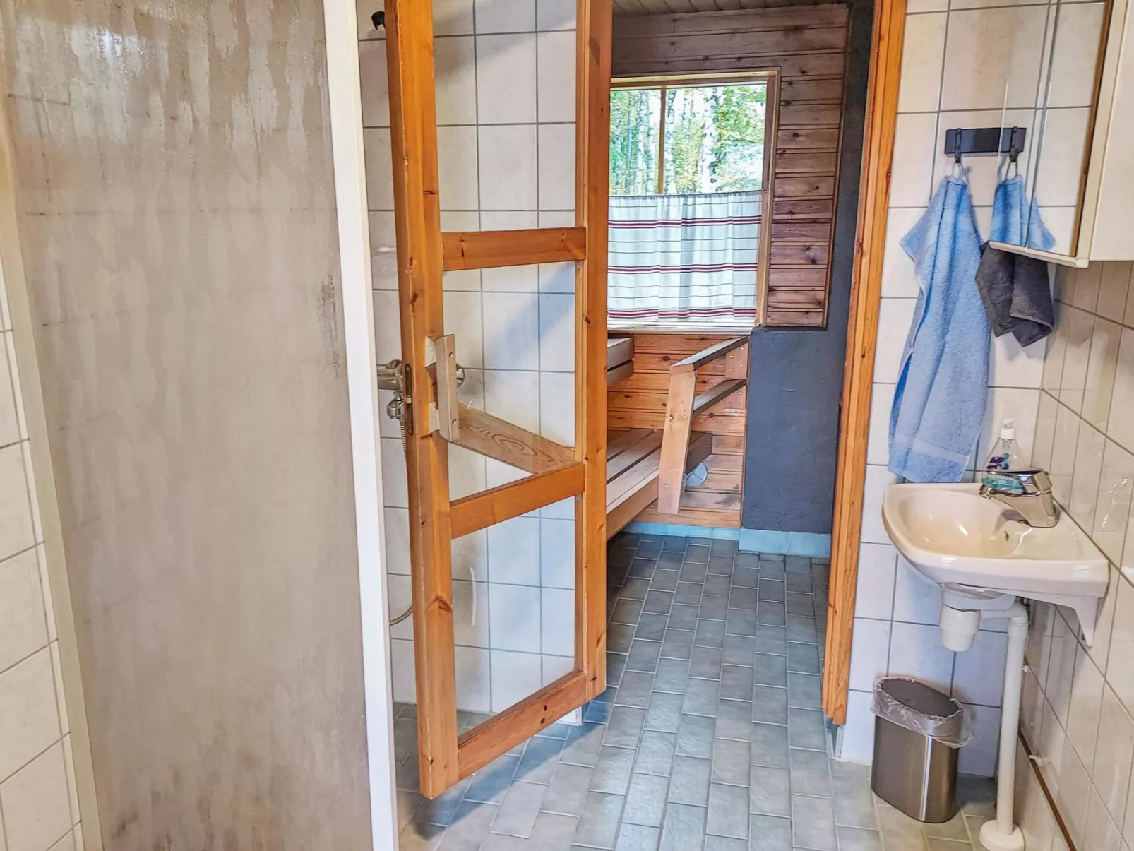 Alakitkajärvi, takkusalmi-Dedans