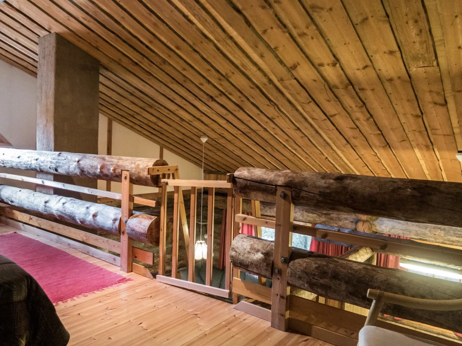 Vuokatinportti a7 susiportti-Inside