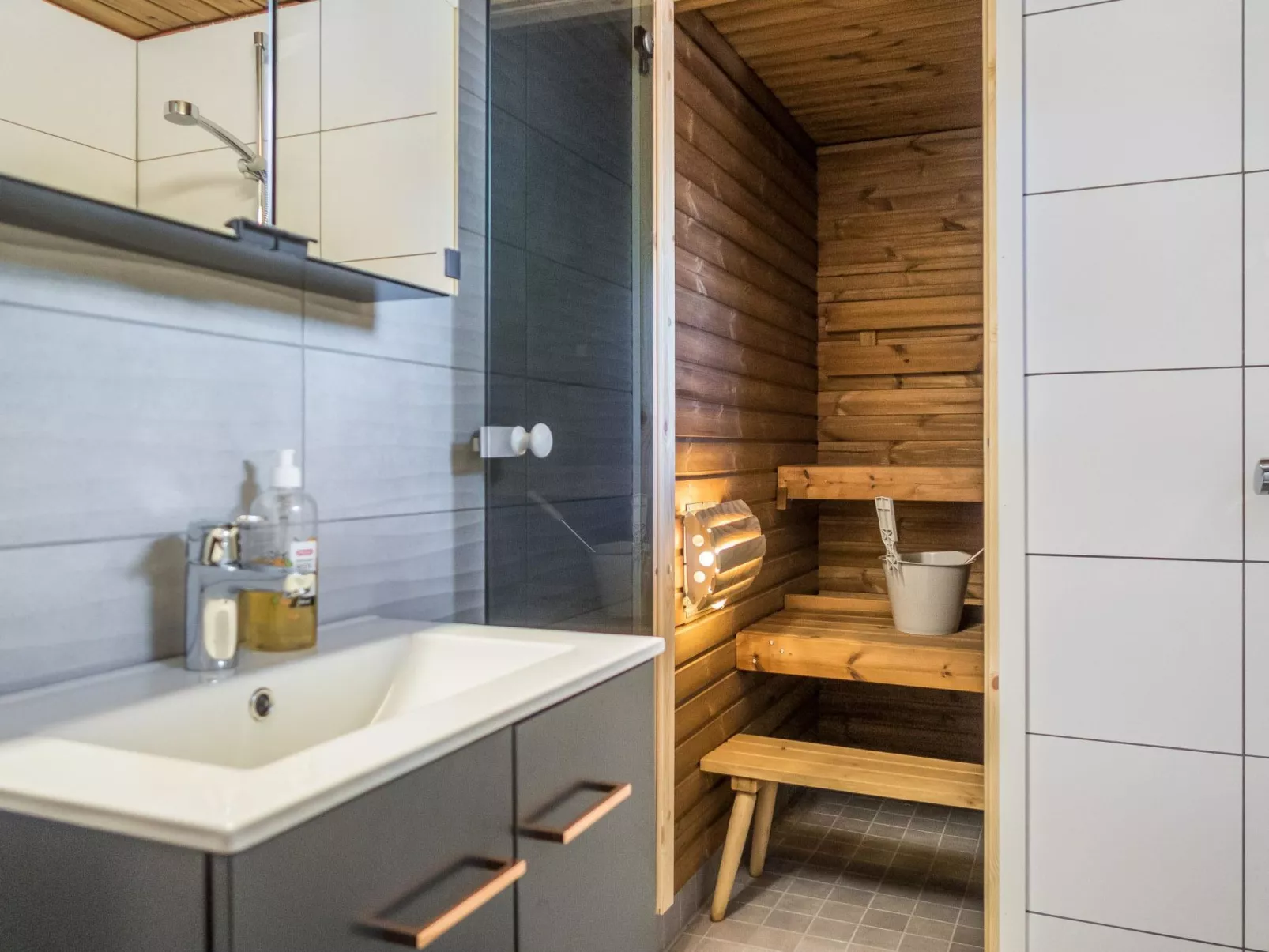 Vuokatinportti a 11-Dedans