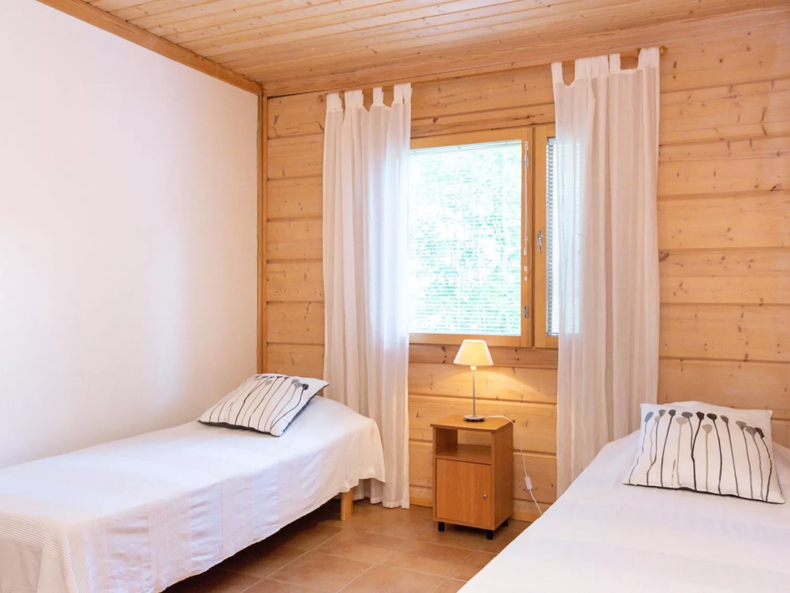 Hot pool cottage iitu-Dedans