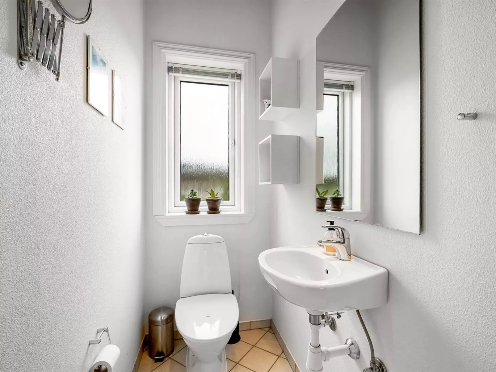 "Gertrud" - 950m to the fjord-Drinnen