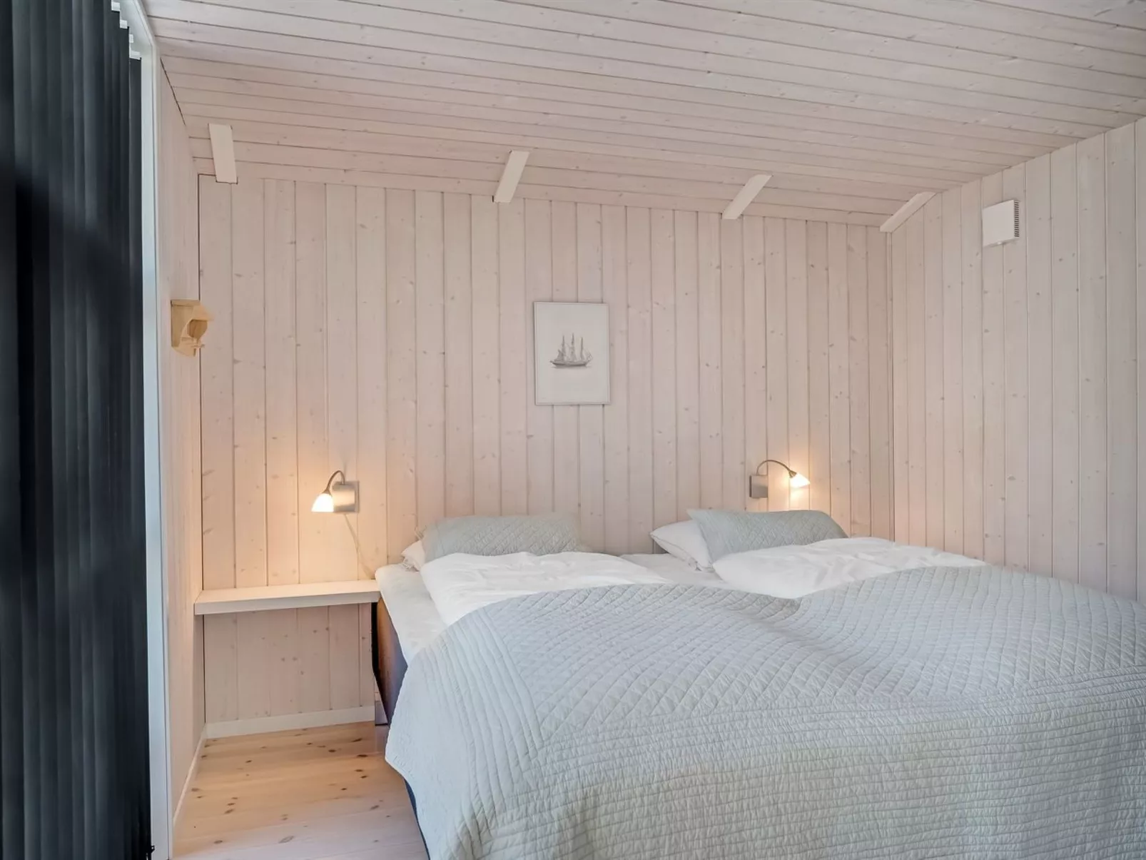 "Atti" - 500m to the fjord-Drinnen