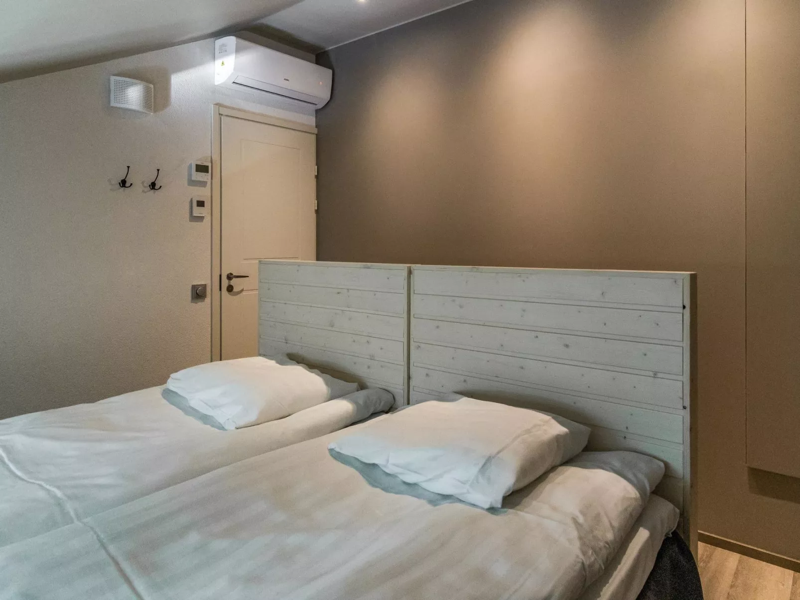 Uniikki 75, c402-Drinnen