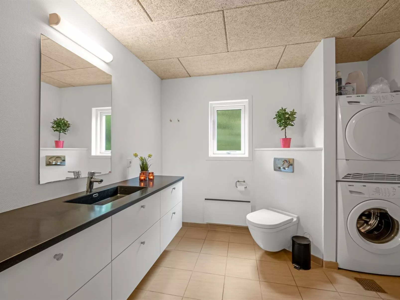 "Gerret" - 200m to the fjord-Dedans