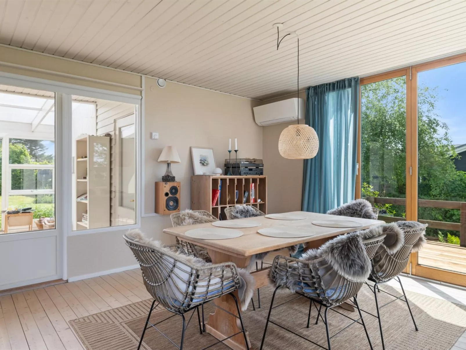 "Nis" - 250m from the sea-Inside