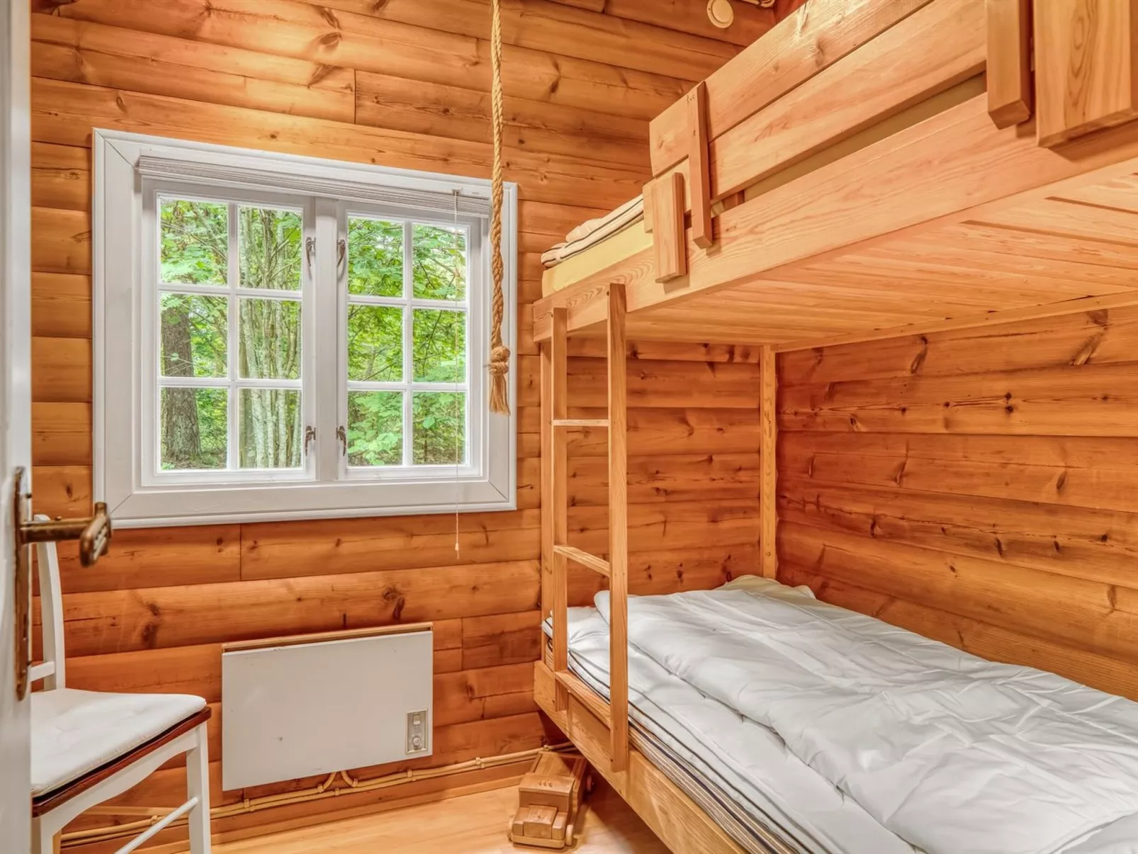 "Thermet" - 1.6km from the sea-Inside