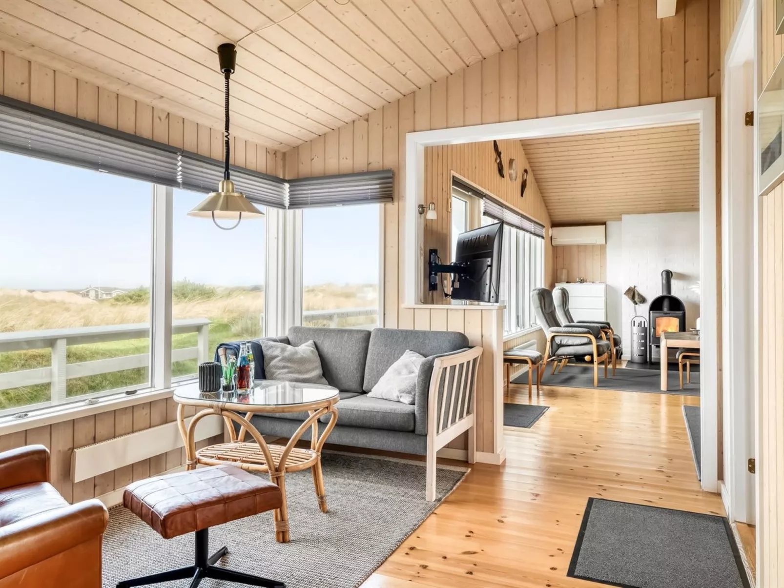 "Fridgerd" - 300m from the sea-Inside