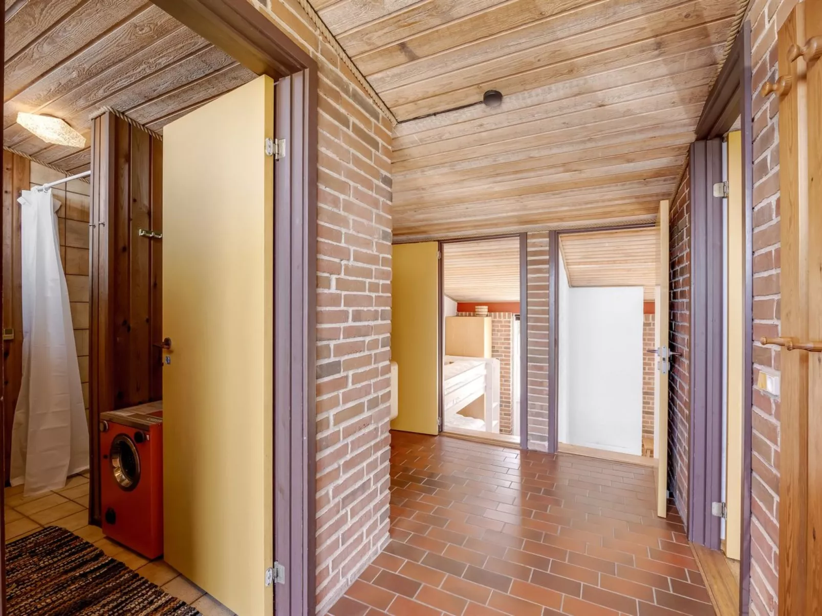 "Imelda" - 700m from the sea-Dedans