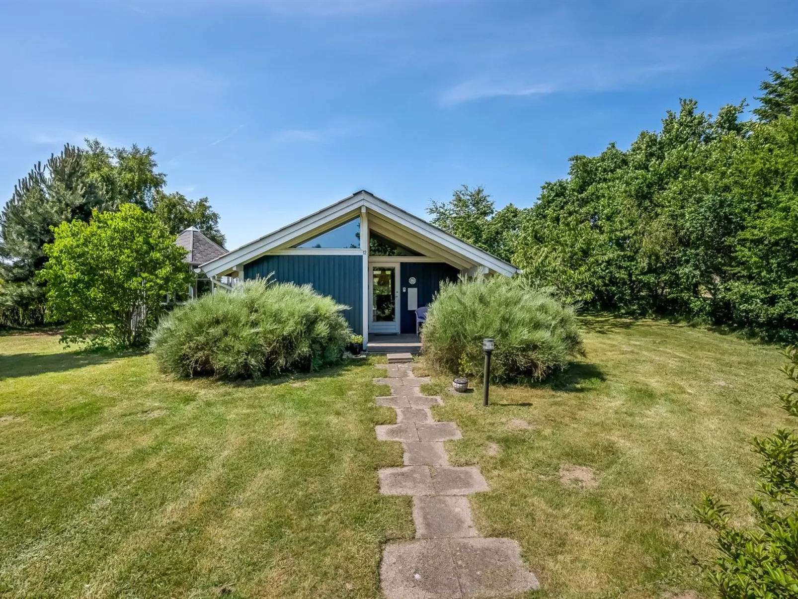 "Leeve" - 1.3km from the sea-Outside