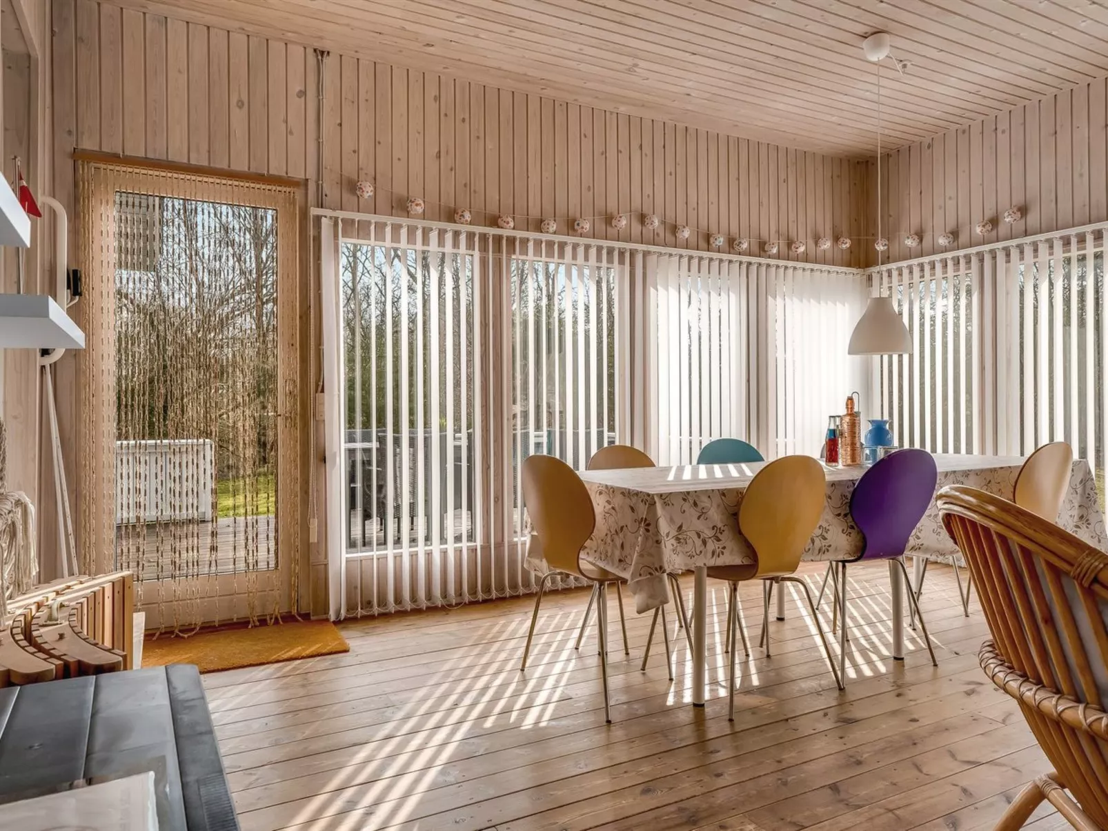 "Iris" - 200m to the fjord-Inside