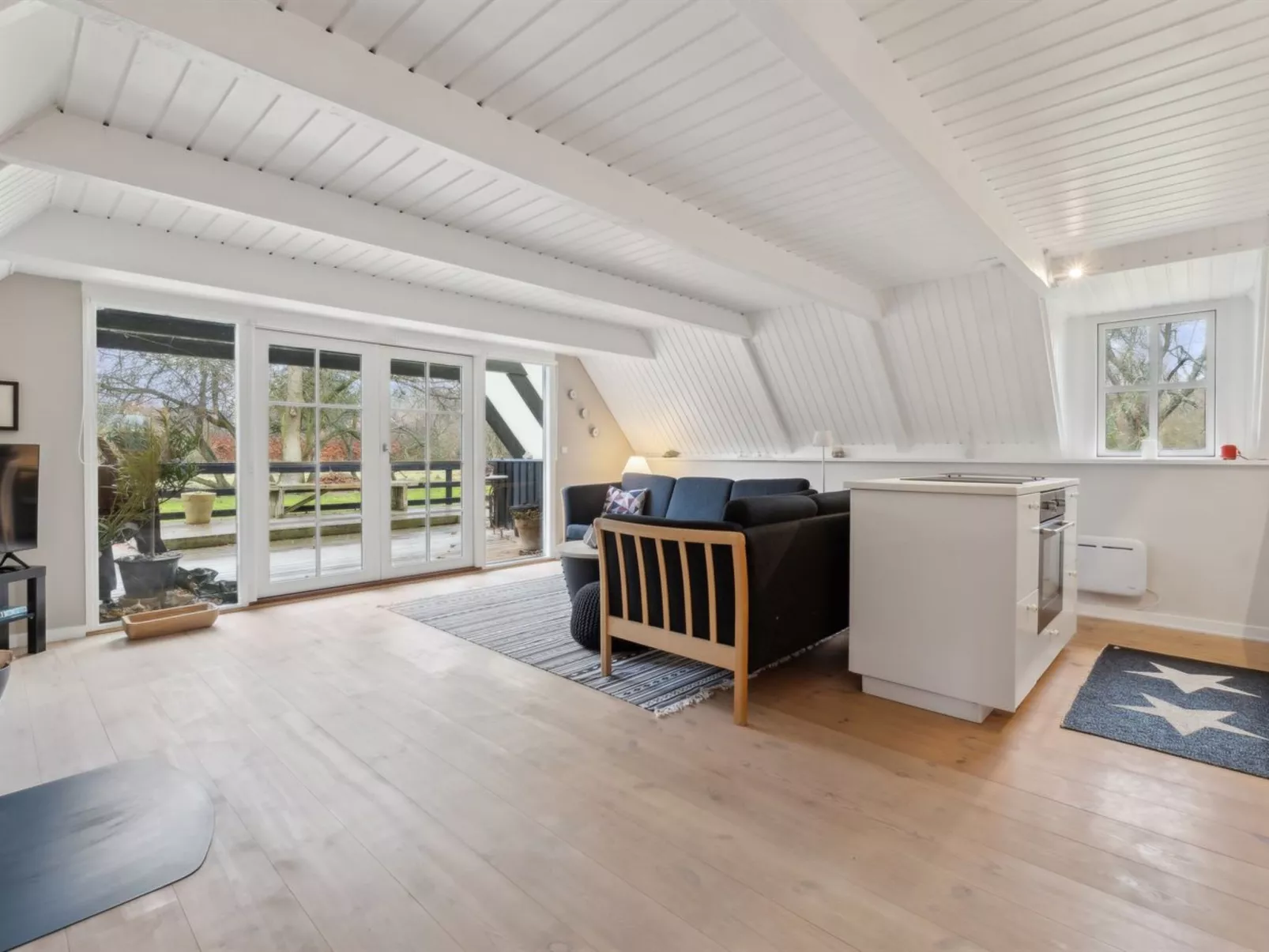 "Svenne" - 1.4km from the sea-Drinnen