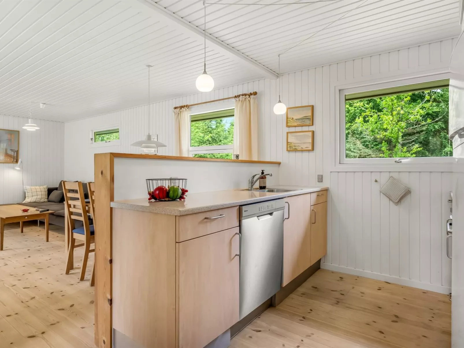 "Ivar" -  from the sea-Drinnen