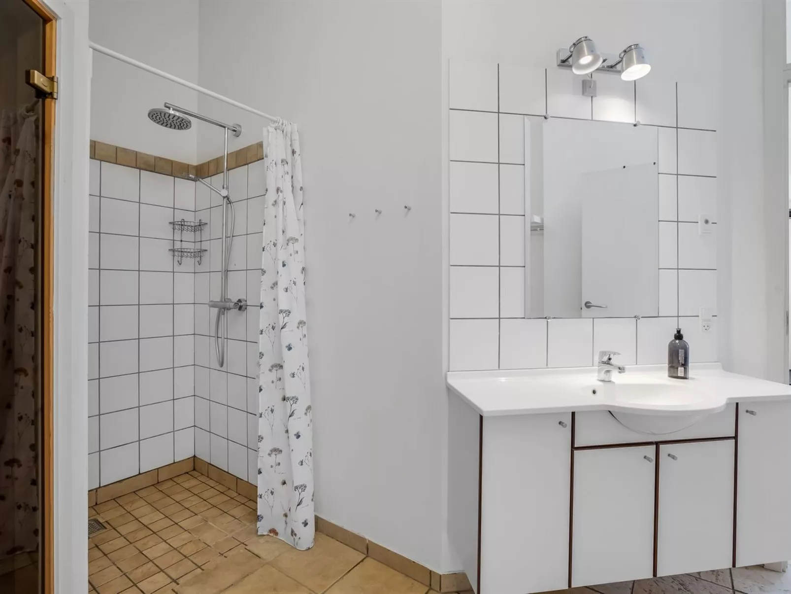 "Rouwen" - 120m from the sea-Drinnen